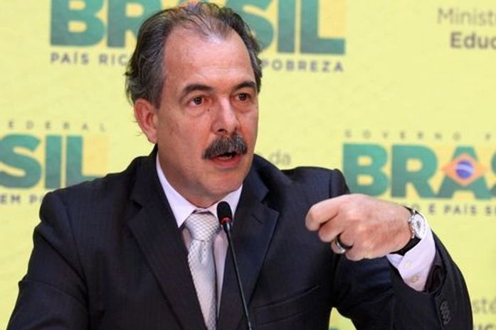 Compromissos em Brasília adiam vinda de Mercadante a Alagoas