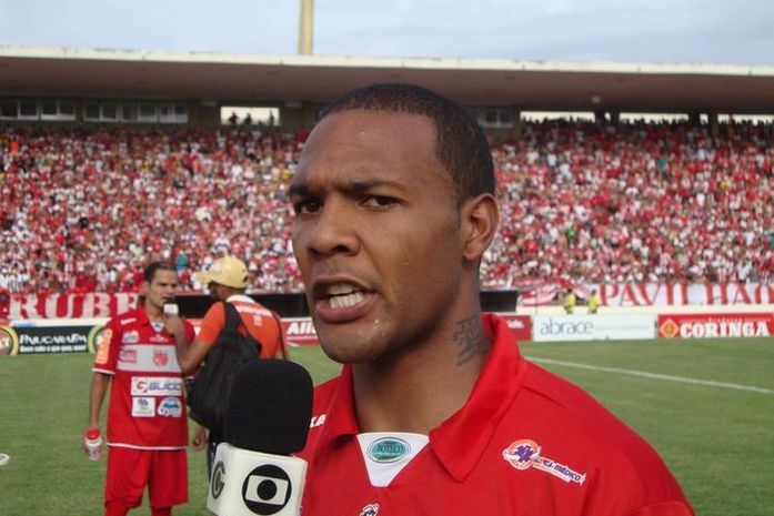 Volante Everton Luís deixa o CRB e acerta com clube mexicano