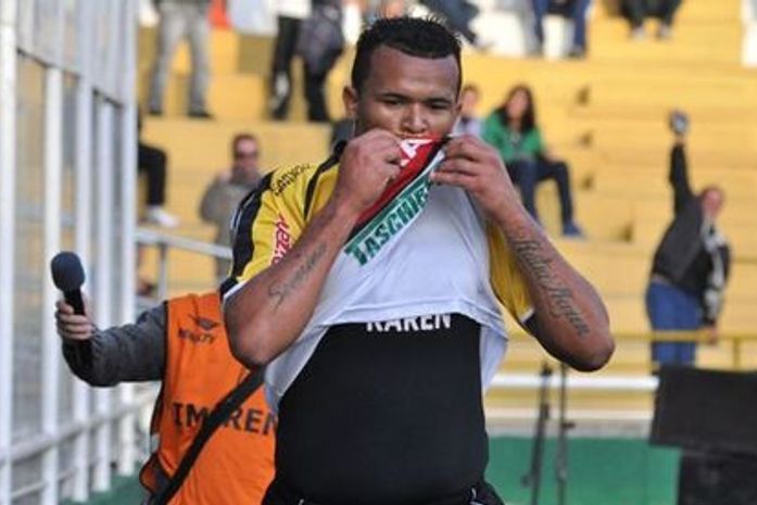 Diretor do Criciúma nega saída de alagoano Zé Carlos