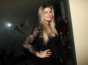 Iris não assume solteirice e dispara: 'Já virou palhaçada essa história'