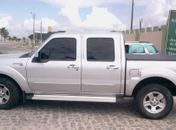 Carro do advogado onde saiu o prefeito
