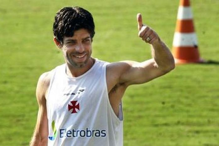 Juninho e Vasco acertam renovação contratual: 'Tudo certo'