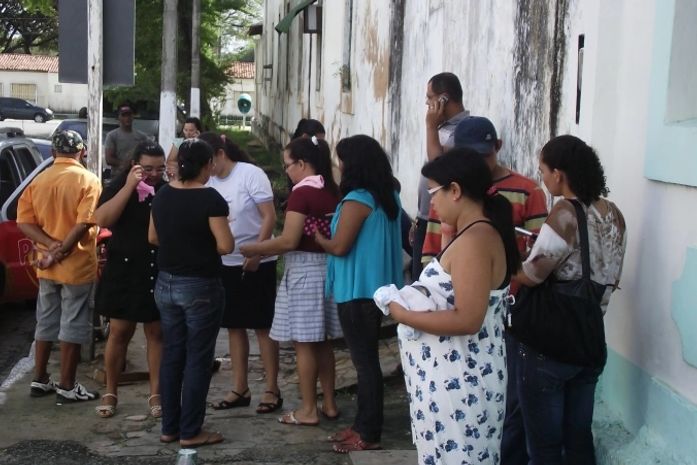 Parentes aguardam desolados o desfecho da greve