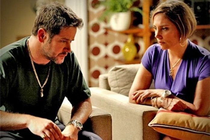 Avenida Brasil: Monalisa e Tufão oficializam o fim da sociedade