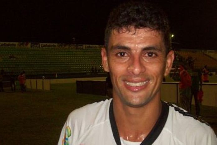 Atacante Alexssandro passará por cirurgia no menisco