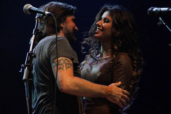 Paula Fernandes e o cantor colombiano JUnes