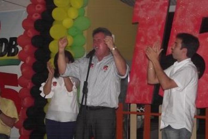 Draª Dalva Edite Joaquim e seu Filho Ivan, Coordenador da Campanha.