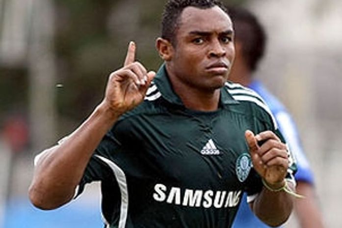 Palmeiras envia proposta e espera ‘sim’ de Obina