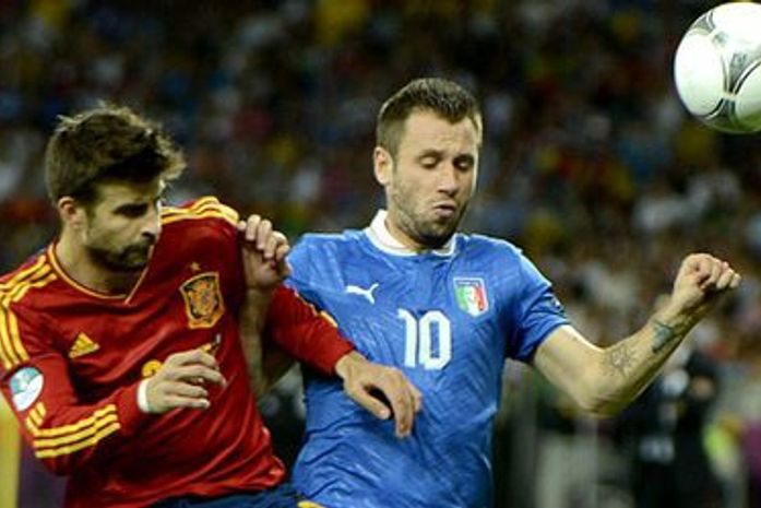 Espanha dá show, faz 4 a 0 na Itália e leva 1º bi da Eurocopa