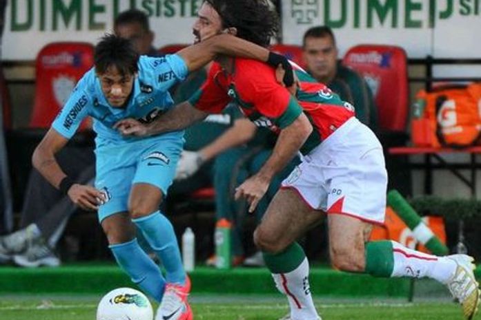 Portuguesa domina, mas Santos segura empate sem gols no Canindé