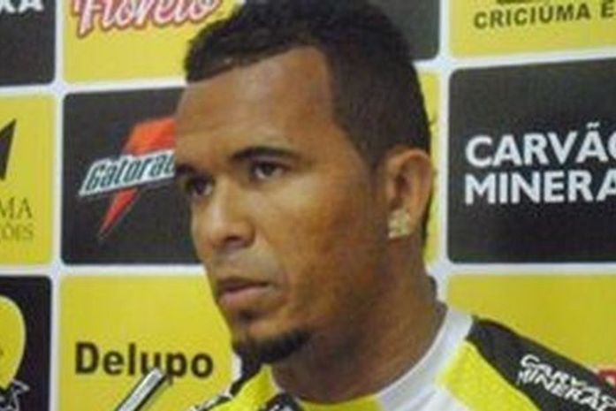 Alagoano Zé Carlos elogia companheiro do Criciúma