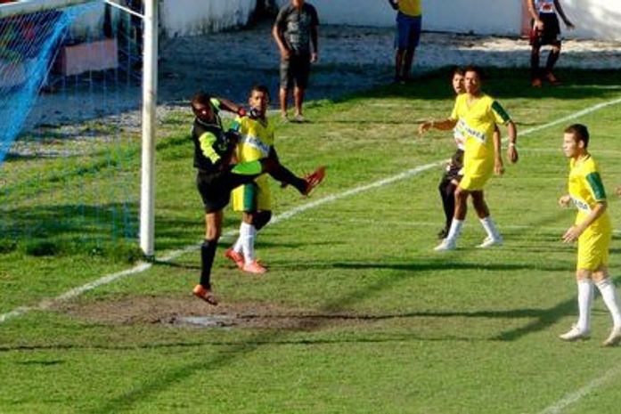 Corinthians-AL vence a Seleção de Esplanada de virada