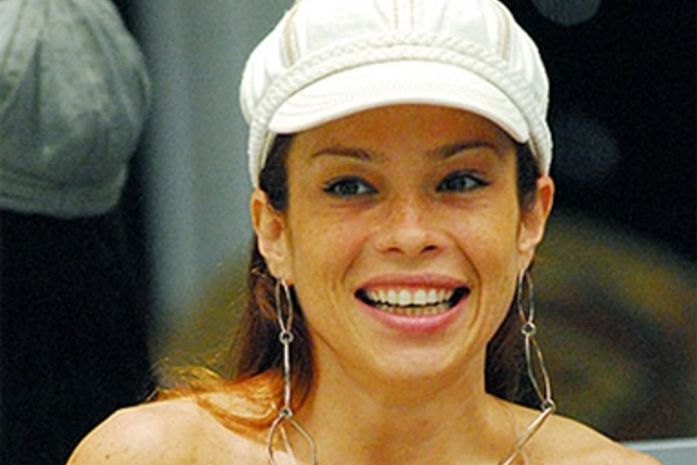 Ex-BBB Thalita Lippi é atropelada por bicicleta elétrica
