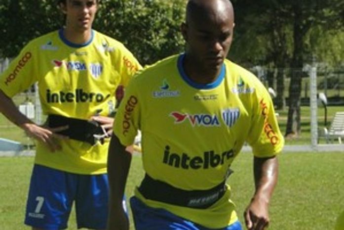 Diogo Orlando e Marcinho Guerreiro desfalcam o Avaí contra o ASA