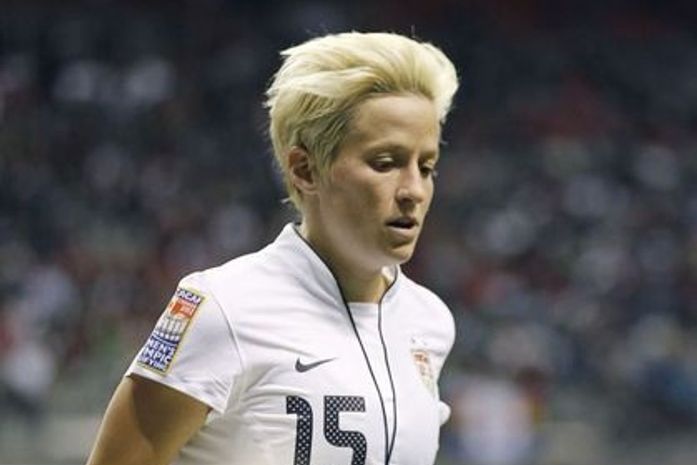 Meia da seleção feminina dos EUA admite ser homossexual