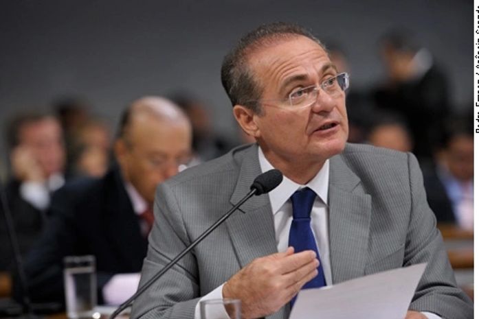 Na CCJ, Renan defendeu aprovação de sua proposta