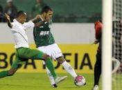 Guarani supera Ipatinga com lindo gol de ex-CRB