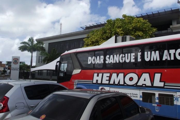 Unidade móvel do Hemoal
