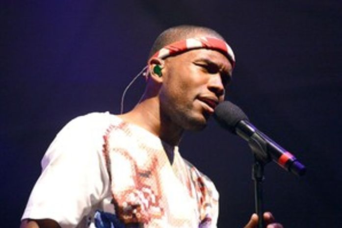 Cantor de hip-hop Frank Ocean assume ser gay: 'Me sinto livre'