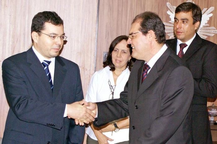 Empossado novo procurador do Ministério Público de Contas