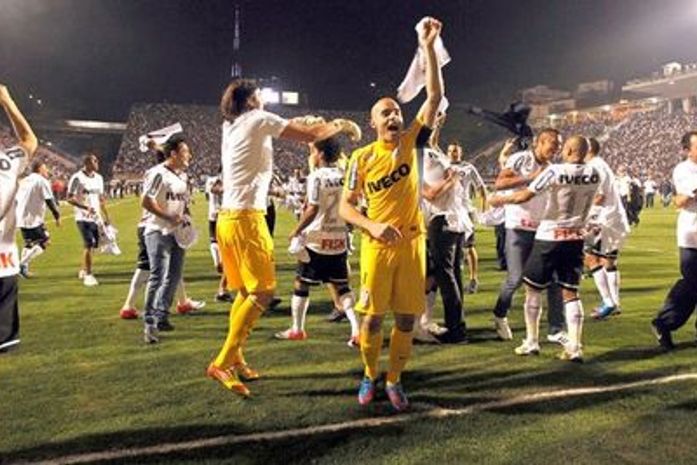 Corinthians vence Boca, é campeão da Libertadores e encerra trauma