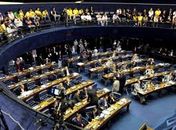 Senadores aprovam fim do voto secreto para perda de mandato