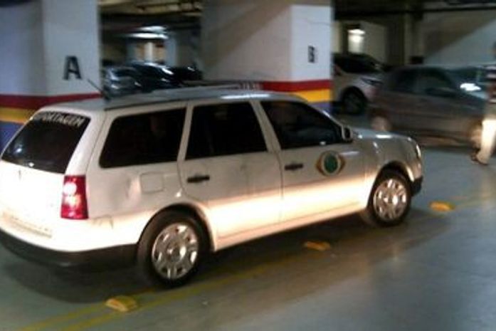 Por Neto, palmeirenses atacam carro da Band antes de decisão