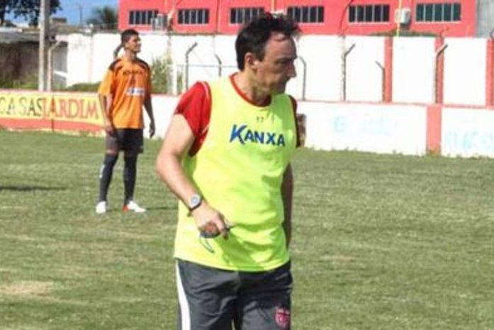 Correções de posicionamento e concentração antes do duelo contra o América-RN‏