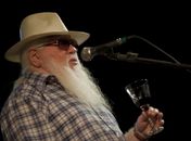 Hermeto Pascoal lança 13 músicas feitas a partir de sons do corpo