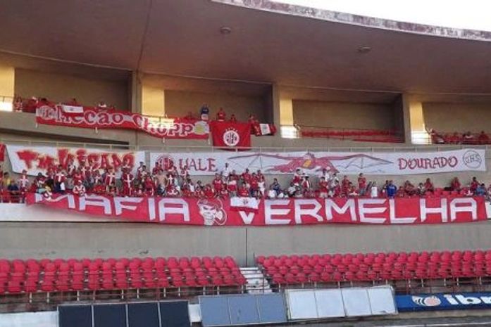Torcida do América de Natal no Rei Pelé.