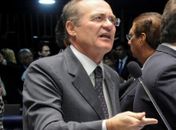 Renan tem apoio de PMDB para presidência do Senado, diz colunista