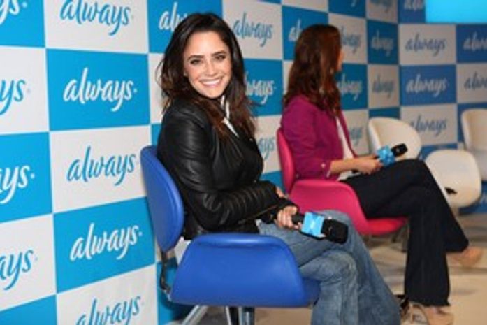 'Solteira, sim. Sozinha também', diz Fernanda Vasconcellos