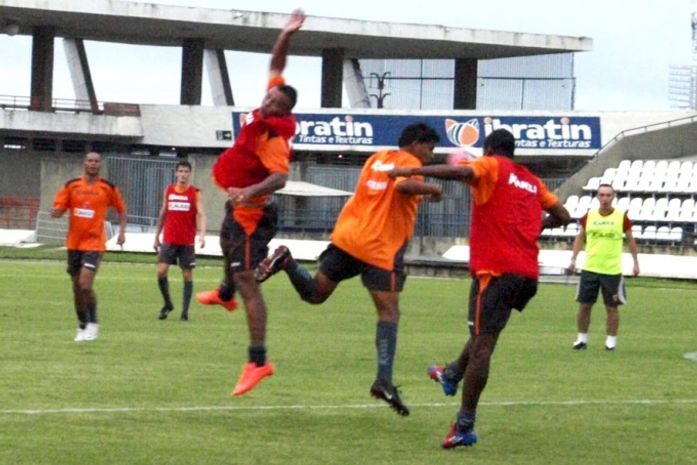 Treinamento do CRB no Rei Pelé.