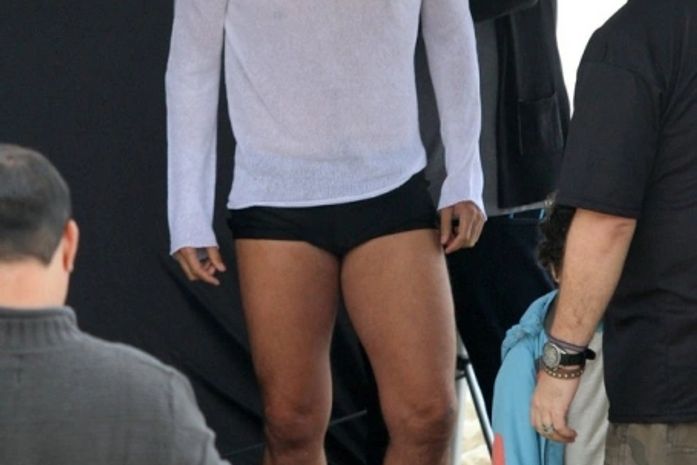 Gato! Ator Reinaldo Gianecchini faz ensaio fotográfico de cueca no Rio