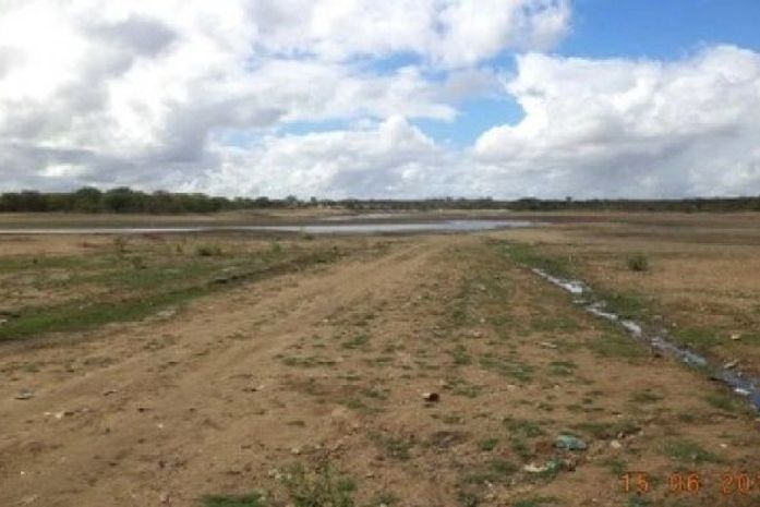 Maior açude do Dnocs construído no sertão de AL está quase seco