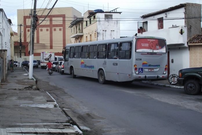 Mudanças no trânsito provocou grandes congestionamentos no Poço