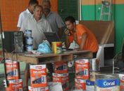 As tintas foram apreendidas e a empresa pode ser multada 