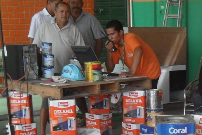 As tintas foram apreendidas e a empresa pode ser multada 