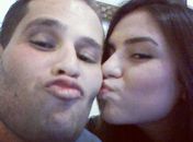 Pedro Leonardo ganha beijo da irmã Thais Miziara