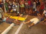 Duas pessoas ficam feridas em acidente de moto no Trapiche da Barra