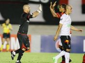 Atlético-GO bate Figueirense e vence a 1ª