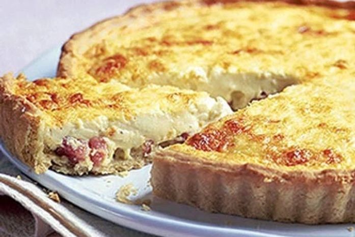 Quiche Lorraine: uma torta salgada leve e saborosa