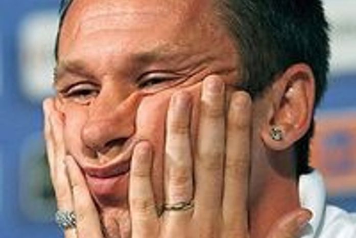 Cassano é multado por declarações homofóbicas