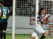 Alagoano Dênis Marques faz 2 no final, e Santa empata por 3 a 3