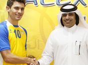 Alex é apresentado no Al Gharafa