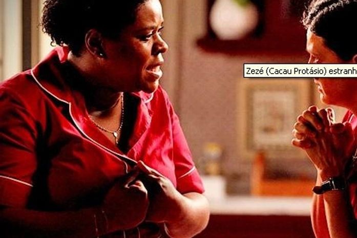 Zezé desconfia da versão de Carminha: 'Não vi a Nina descendo de volta'