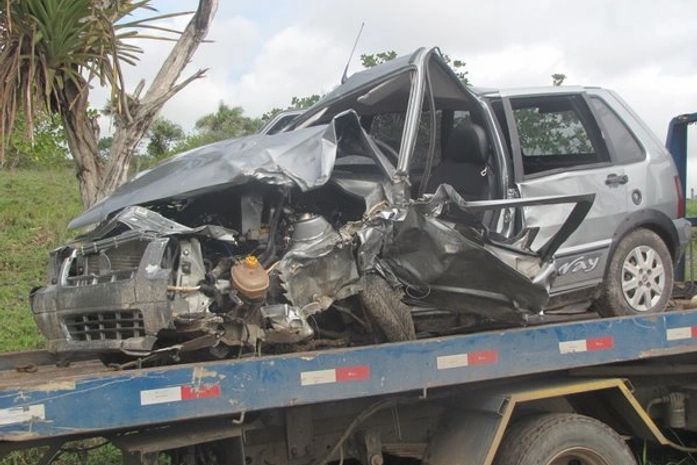 Colisão entre veículos na AL 130 deixa duas pessoas feridas