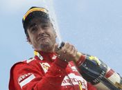 Espanhóis elogiam "campeão" Alonso e se dizem "orgulhosos"