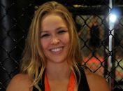Musa do MMA vê atletas "loucos por sexo" durante Olimpíadas