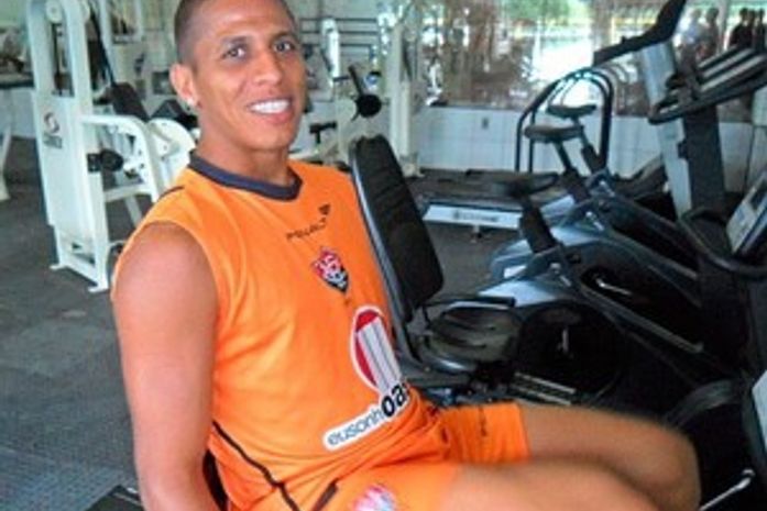 Jogadores do Vitória esperam casa cheia contra o CRB